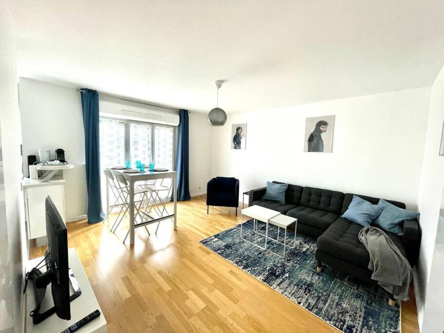Superbe 3 Pieces Face Gare Tgv / Rer De Massy Apartment Massy  Exterior photo